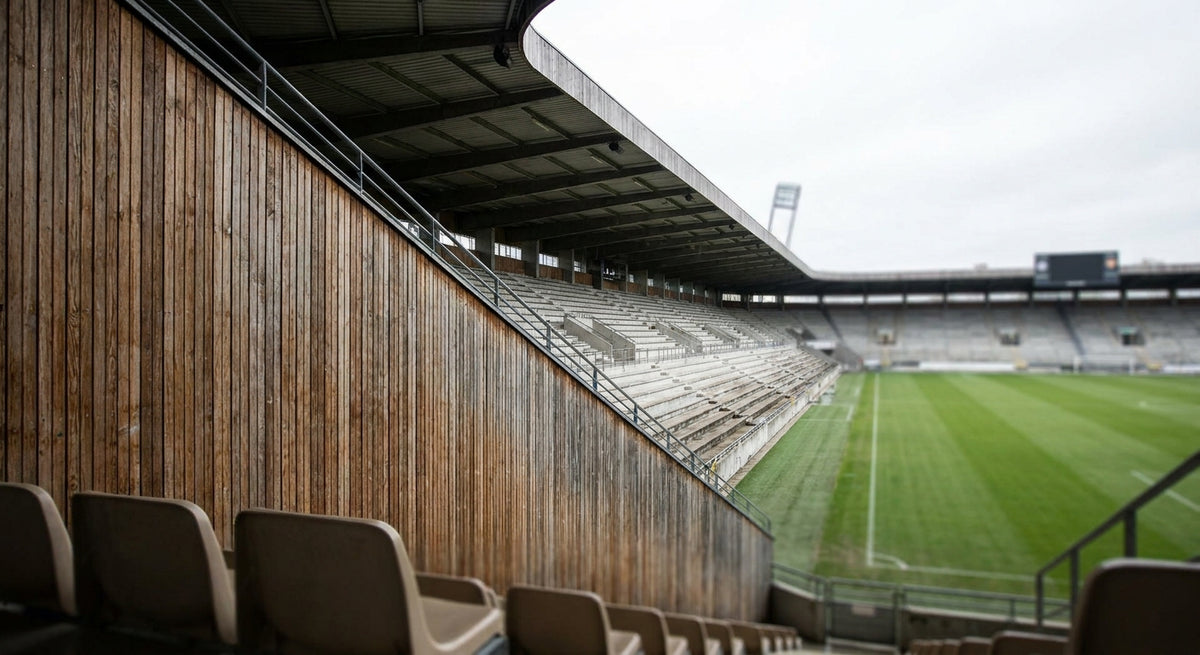 Panneau bois extérieur pour stade et tribune sportive