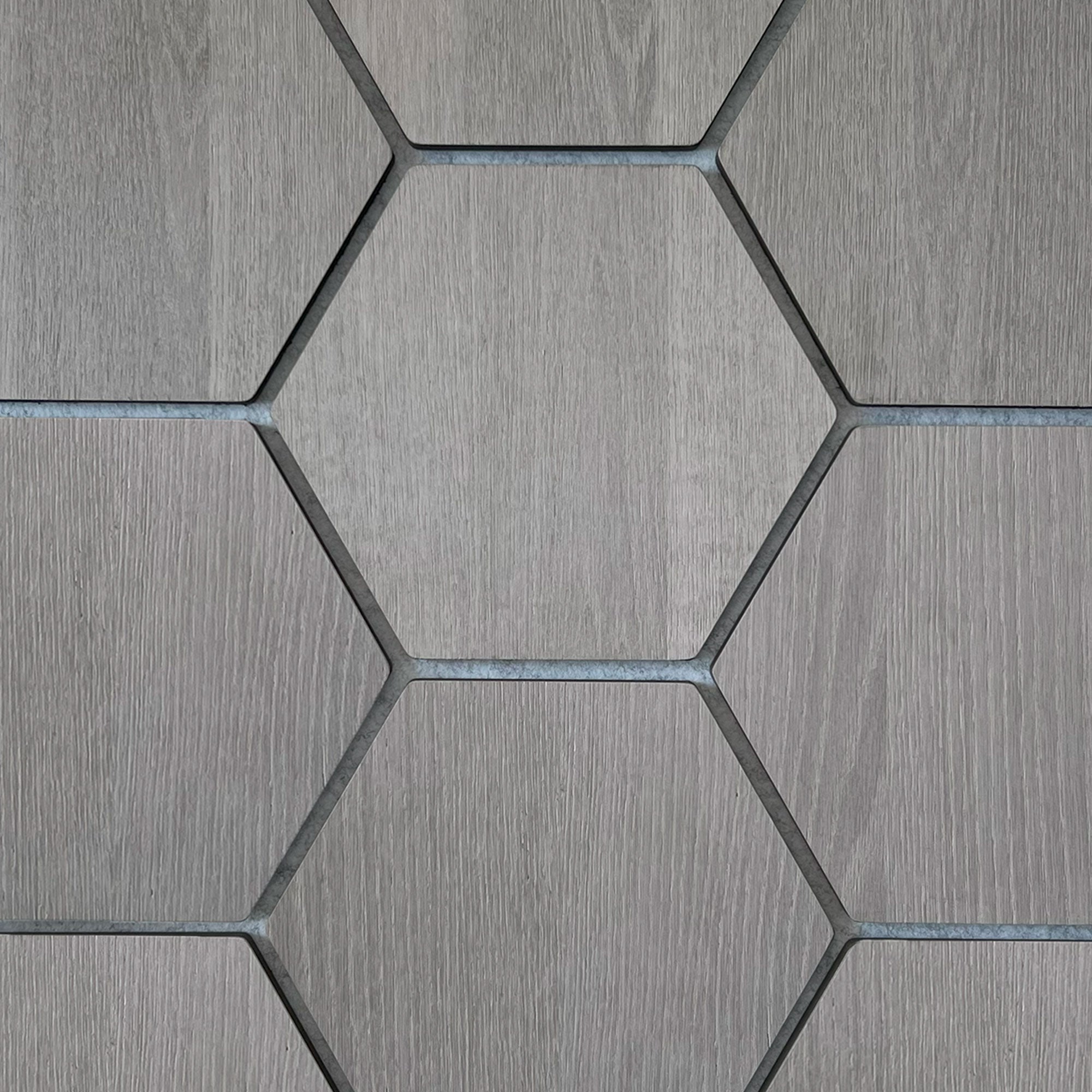 Échantillon panneau mural hexagonal Noyer Gris avec feutrine grise