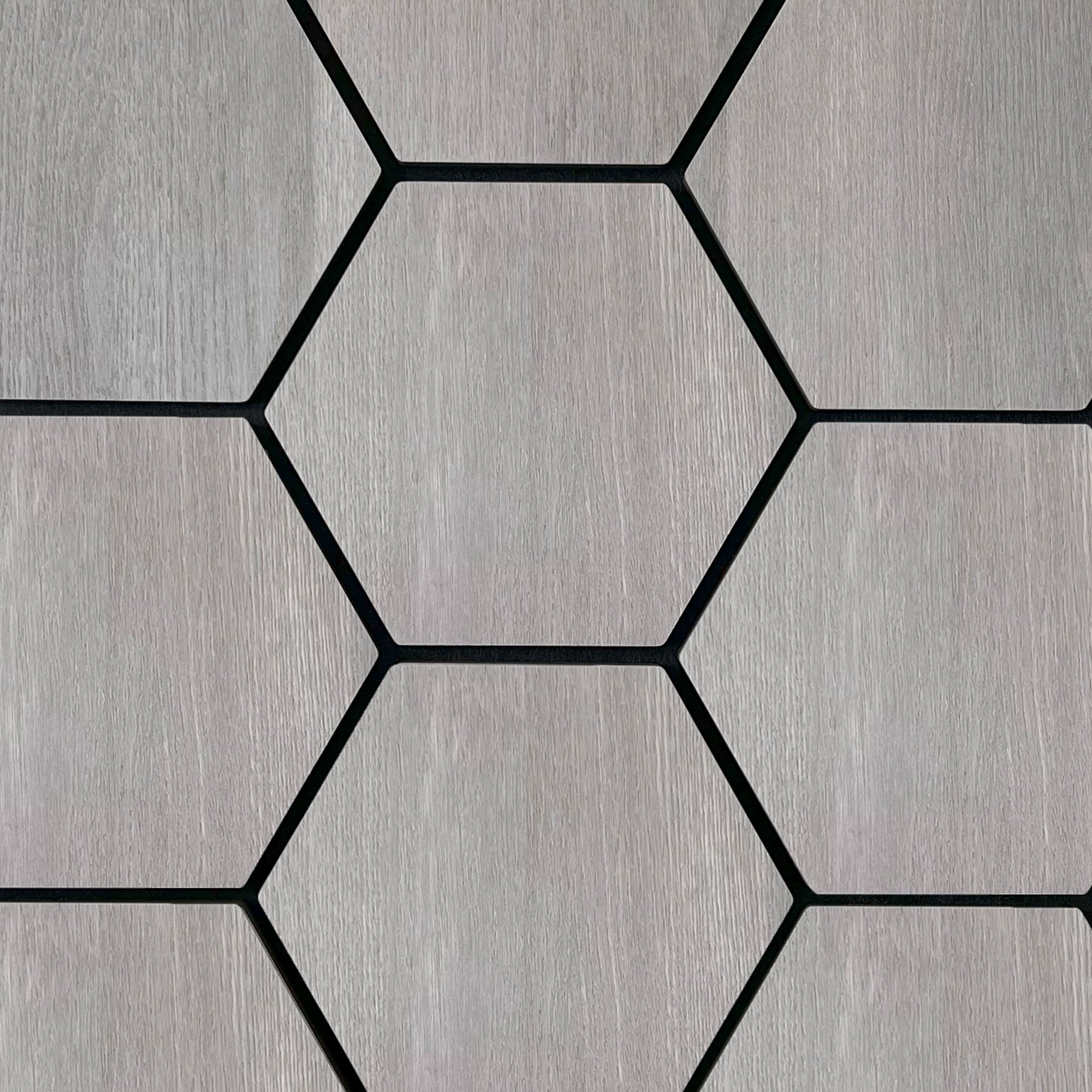 Échantillon panneau mural hexagonal Noyer Gris en bois véritable